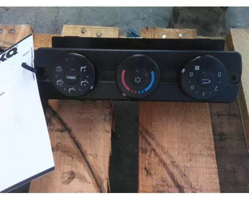 FREIGHTLINER CASCADIA 125 TEMPERATURE CONTROL