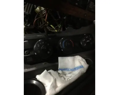 FREIGHTLINER CASCADIA 125 TEMPERATURE CONTROL