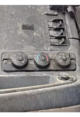 FREIGHTLINER CASCADIA 125 TEMPERATURE CONTROL