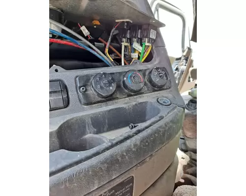 FREIGHTLINER CASCADIA 125 TEMPERATURE CONTROL