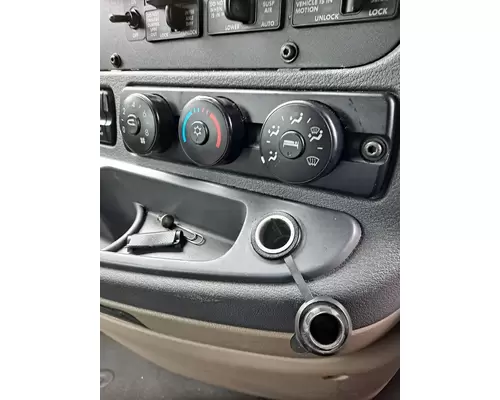 FREIGHTLINER CASCADIA 125 TEMPERATURE CONTROL