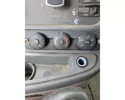 FREIGHTLINER CASCADIA 125 TEMPERATURE CONTROL