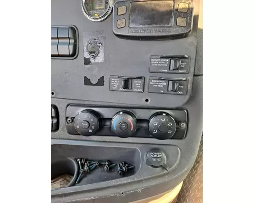 FREIGHTLINER CASCADIA 125 TEMPERATURE CONTROL