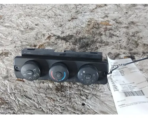 FREIGHTLINER CASCADIA 125 TEMPERATURE CONTROL