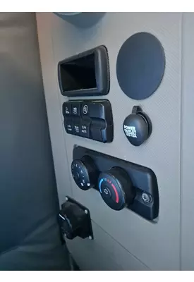 FREIGHTLINER CASCADIA 125 TEMPERATURE CONTROL