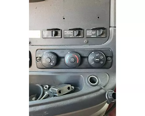 FREIGHTLINER CASCADIA 125 TEMPERATURE CONTROL