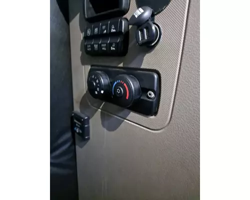 FREIGHTLINER CASCADIA 125 TEMPERATURE CONTROL