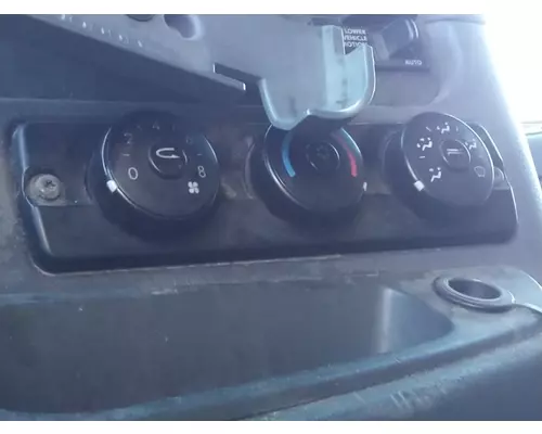 FREIGHTLINER CASCADIA 125 TEMPERATURE CONTROL