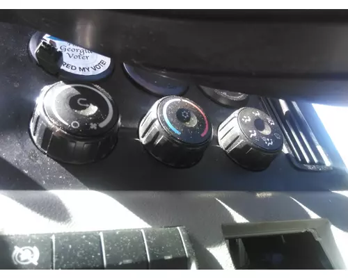 FREIGHTLINER CASCADIA 125 TEMPERATURE CONTROL