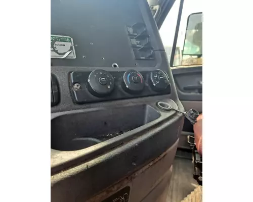 FREIGHTLINER CASCADIA 125 TEMPERATURE CONTROL