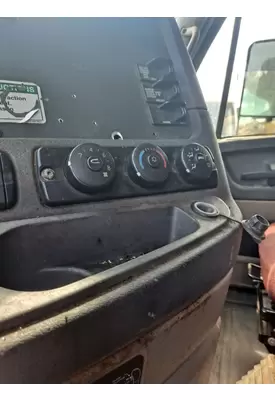 FREIGHTLINER CASCADIA 125 TEMPERATURE CONTROL