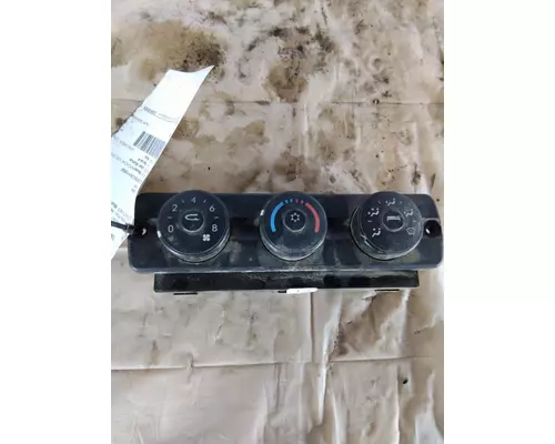 FREIGHTLINER CASCADIA 125 TEMPERATURE CONTROL