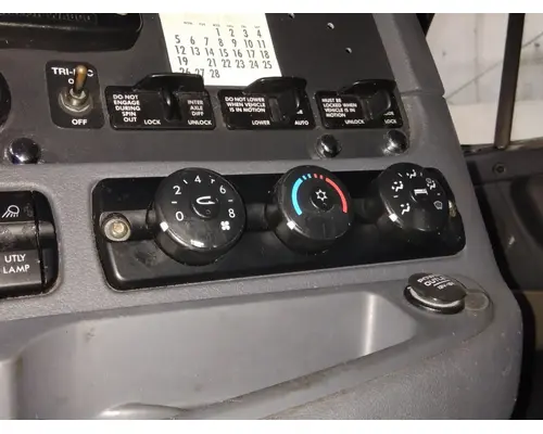 FREIGHTLINER CASCADIA 125 TEMPERATURE CONTROL