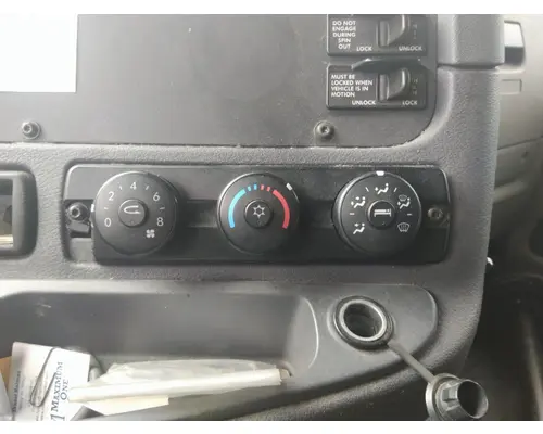 FREIGHTLINER CASCADIA 125 TEMPERATURE CONTROL
