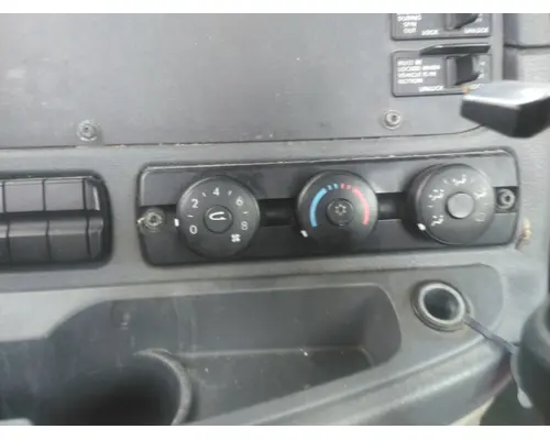 FREIGHTLINER CASCADIA 125 TEMPERATURE CONTROL