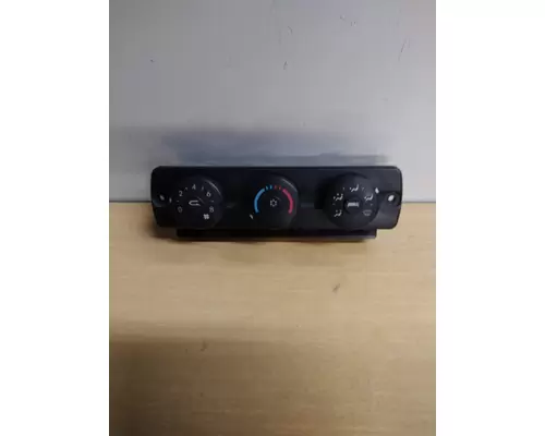 FREIGHTLINER CASCADIA 125 TEMPERATURE CONTROL