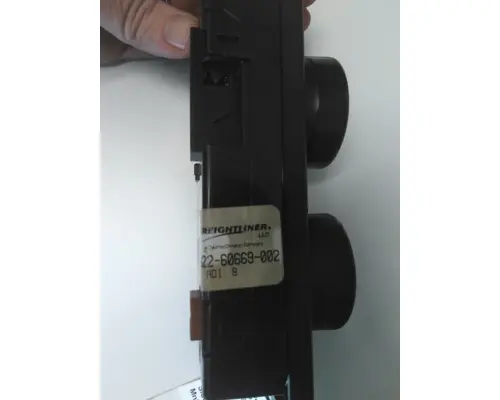 FREIGHTLINER CASCADIA 125 TEMPERATURE CONTROL