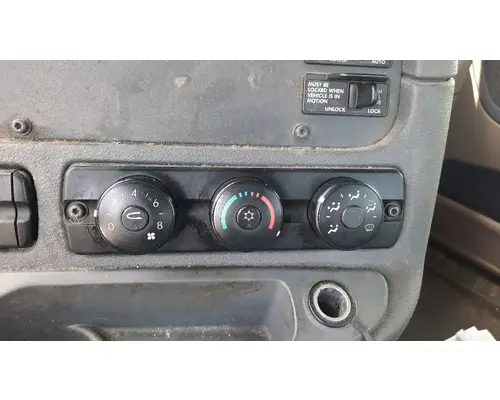 FREIGHTLINER CASCADIA 125 TEMPERATURE CONTROL