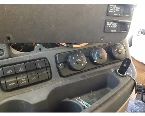 FREIGHTLINER CASCADIA 125 TEMPERATURE CONTROL