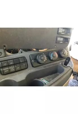 FREIGHTLINER CASCADIA 125 TEMPERATURE CONTROL