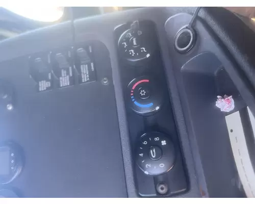 FREIGHTLINER CASCADIA 125 TEMPERATURE CONTROL