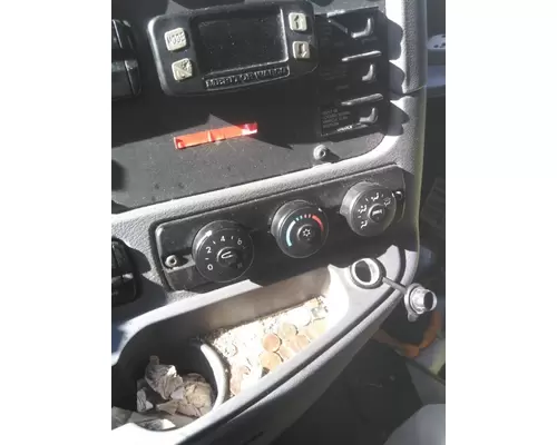 FREIGHTLINER CASCADIA 125 TEMPERATURE CONTROL