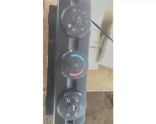 FREIGHTLINER CASCADIA 125 TEMPERATURE CONTROL
