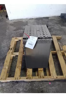 FREIGHTLINER CASCADIA 125 TOOL BOX