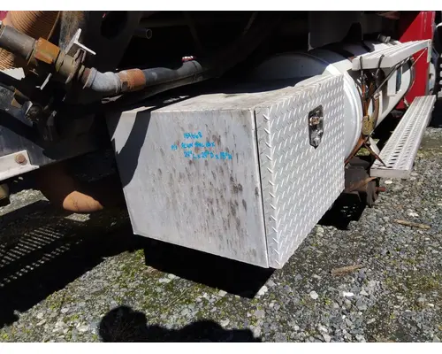 FREIGHTLINER CASCADIA 125 TOOL BOX