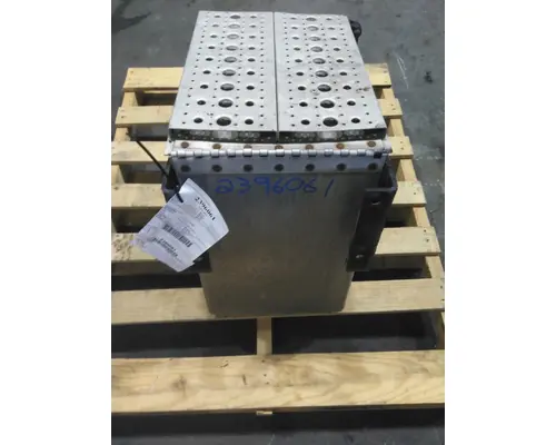 FREIGHTLINER CASCADIA 125 TOOL BOX