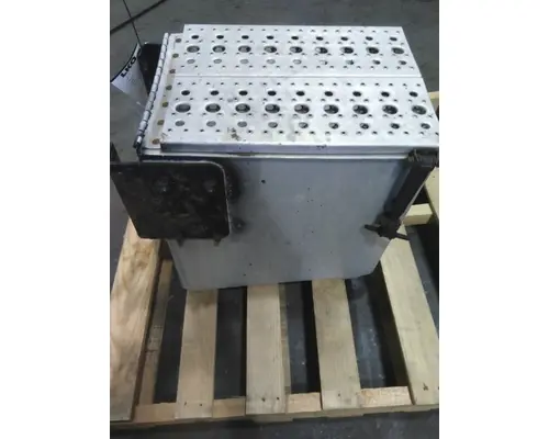 FREIGHTLINER CASCADIA 125 TOOL BOX