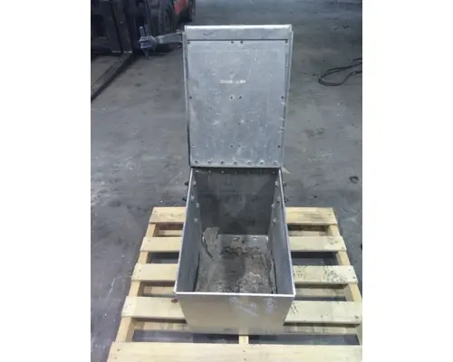 FREIGHTLINER CASCADIA 125 TOOL BOX