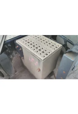 FREIGHTLINER CASCADIA 125 TOOL BOX