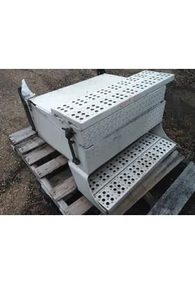 FREIGHTLINER CASCADIA 125 TOOL BOX