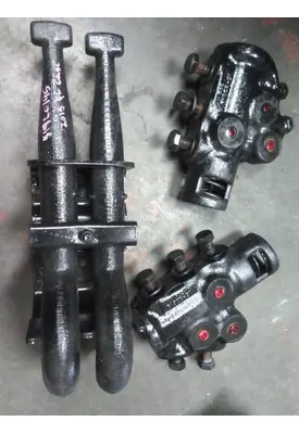 FREIGHTLINER CASCADIA 125 TOW HOOK