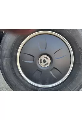 FREIGHTLINER CASCADIA 125 WHEEL/HUB COVER