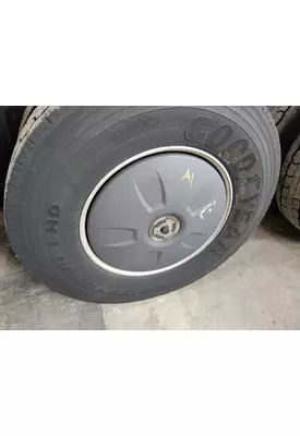 FREIGHTLINER CASCADIA 125 WHEEL/HUB COVER