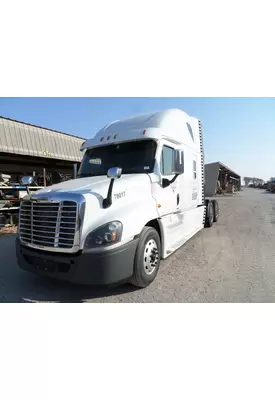 FREIGHTLINER CASCADIA 125 WHOLE TRUCK FOR PARTS