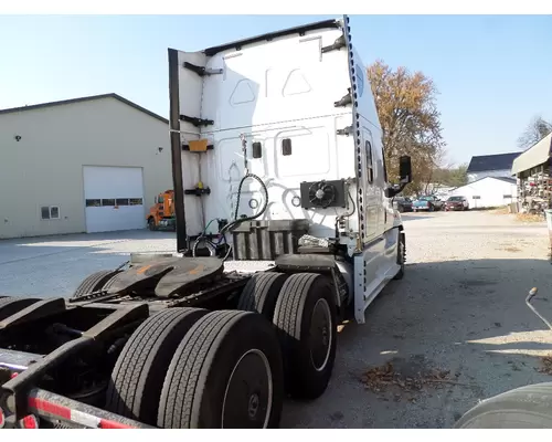 FREIGHTLINER CASCADIA 125 WHOLE TRUCK FOR PARTS