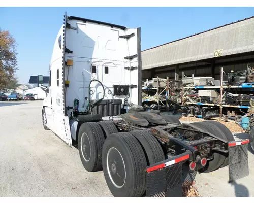 FREIGHTLINER CASCADIA 125 WHOLE TRUCK FOR PARTS