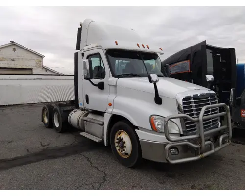 FREIGHTLINER CASCADIA 125 WHOLE TRUCK FOR RESALE