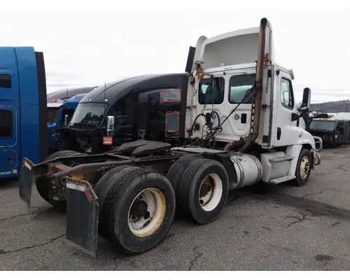 FREIGHTLINER CASCADIA 125 WHOLE TRUCK FOR RESALE