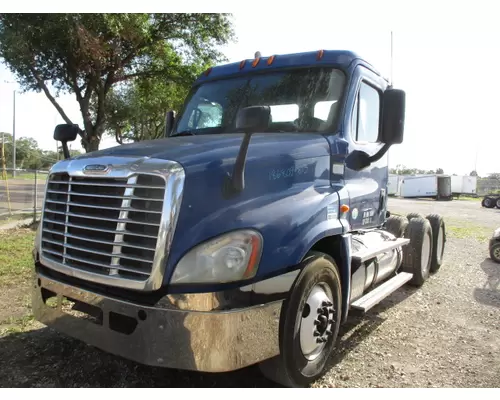 FREIGHTLINER CASCADIA 125 WHOLE TRUCK FOR RESALE