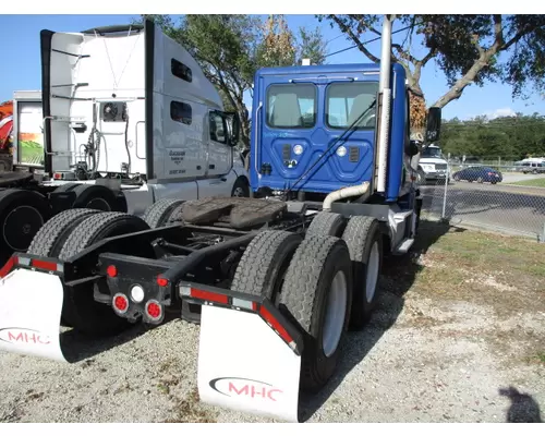 FREIGHTLINER CASCADIA 125 WHOLE TRUCK FOR RESALE