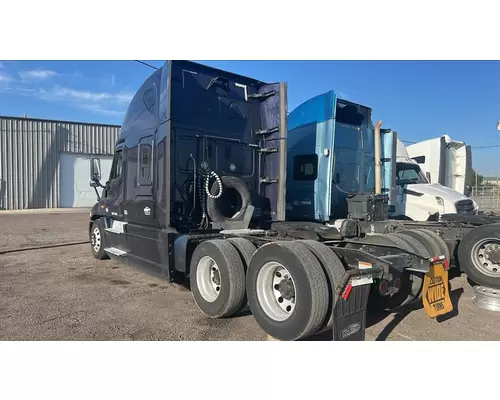 FREIGHTLINER CASCADIA 125 WHOLE TRUCK FOR RESALE