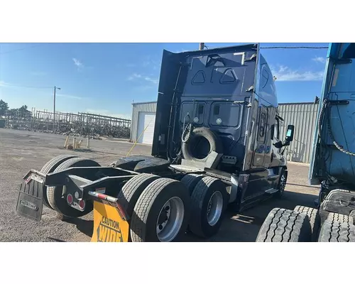 FREIGHTLINER CASCADIA 125 WHOLE TRUCK FOR RESALE