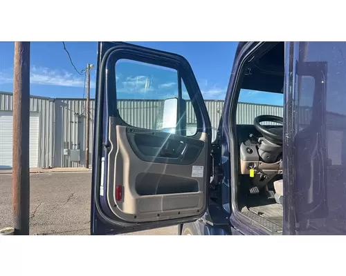 FREIGHTLINER CASCADIA 125 WHOLE TRUCK FOR RESALE