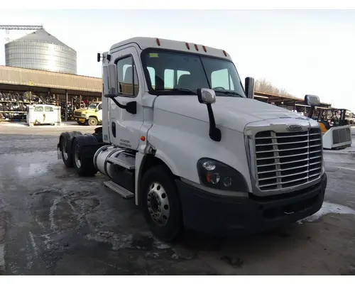 FREIGHTLINER CASCADIA 125 WHOLE TRUCK FOR RESALE