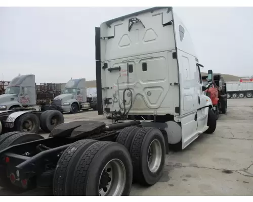 FREIGHTLINER CASCADIA 125 WHOLE TRUCK FOR RESALE