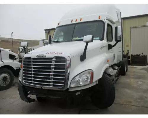 FREIGHTLINER CASCADIA 125 WHOLE TRUCK FOR RESALE